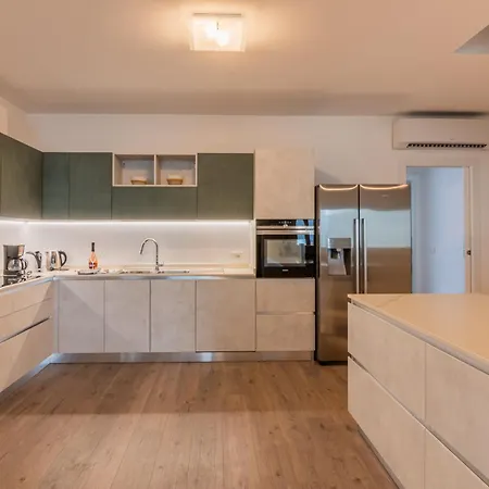 Villa Dei Venti - Breva By Curtiaffitti