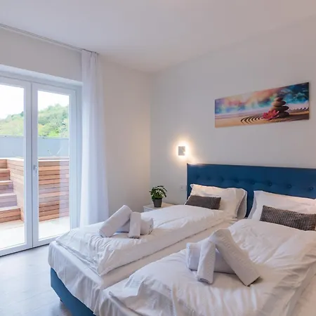 Villa Dei Venti - Breva By Curtiaffitti